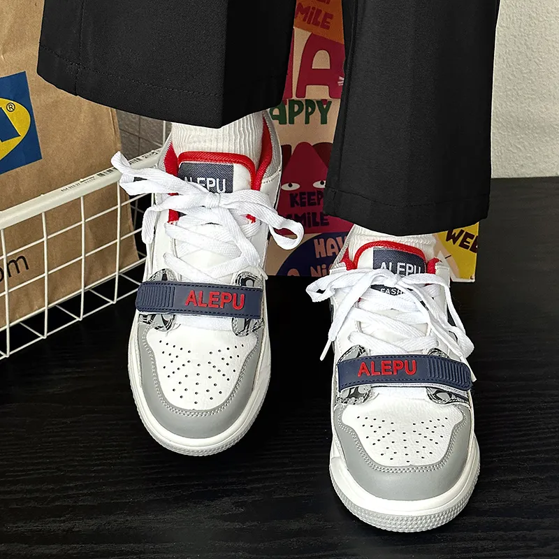 Wooden Rabbit Height Increasing Wear-Resistant Lightweight Breathable Slip-Resistant Low-Top Skateboard Shoes Unisex-2
