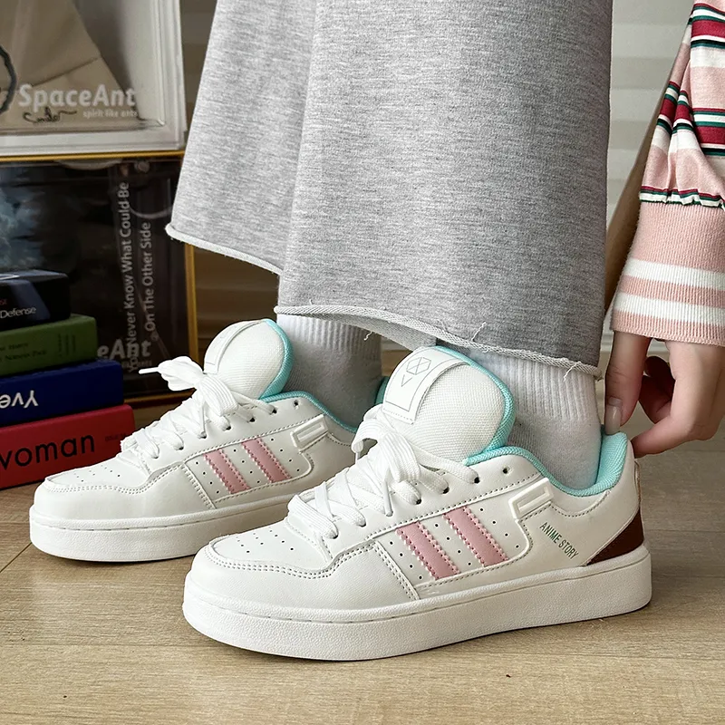 Wooden Rabbit Low Top Skateboard Shoes Unisex-23