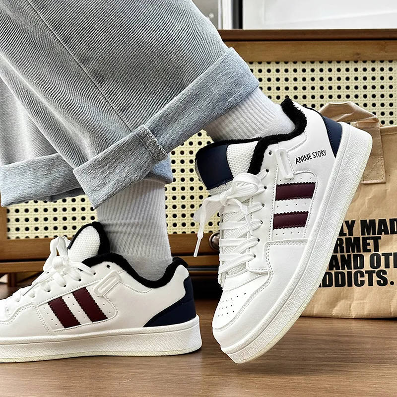 Wooden Rabbit Low Top Skateboard Shoes Unisex-78