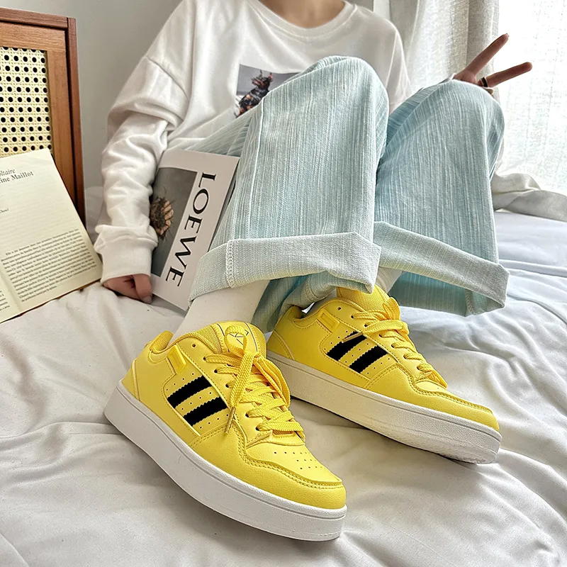 Wooden Rabbit Low Top Skateboard Shoes Unisex-3
