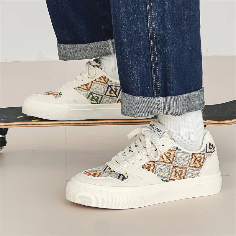 Wooden Rabbit Slip Resistant, Abrasion Resistant, Breathable Low Top Skateboard Shoes Men's-2