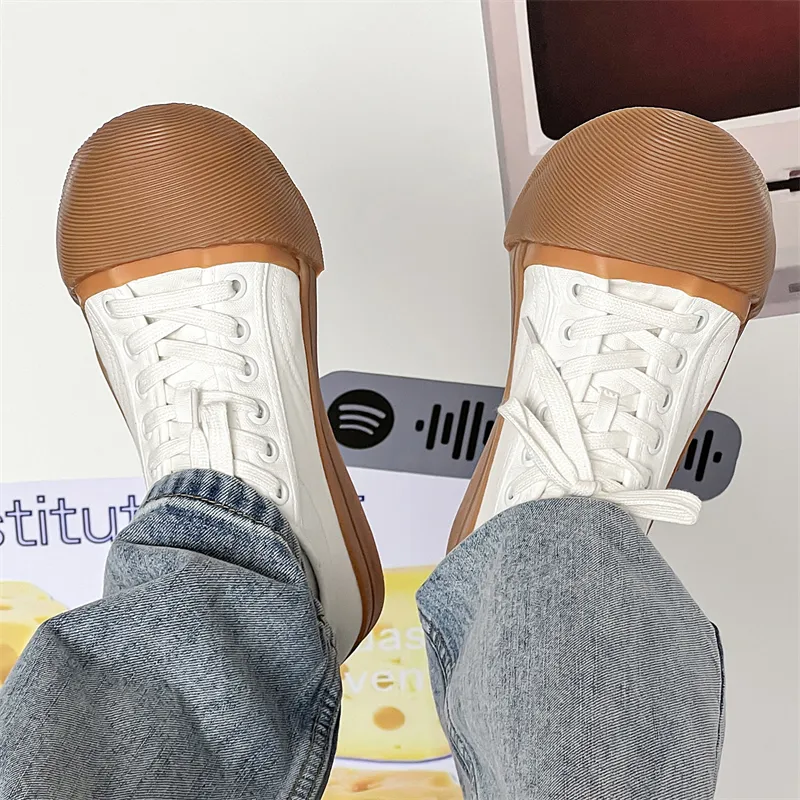 Wooden Rabbit Anti Slip Wear Resistant Low Top Canvas Shoes Unisex-3