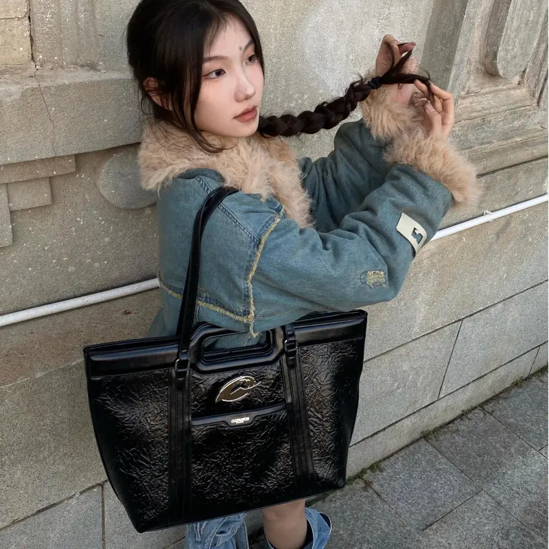 CULTIVATOR PU Basket Shaped Handbag Tubas Unisex Black-2