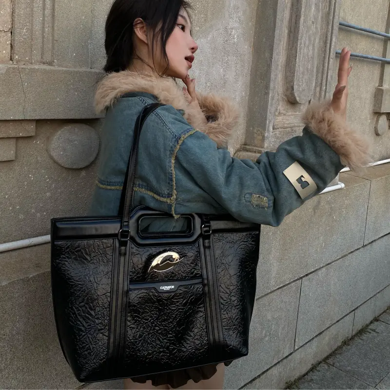 CULTIVATOR PU Basket Shaped Handbag Tubas Unisex Black-3