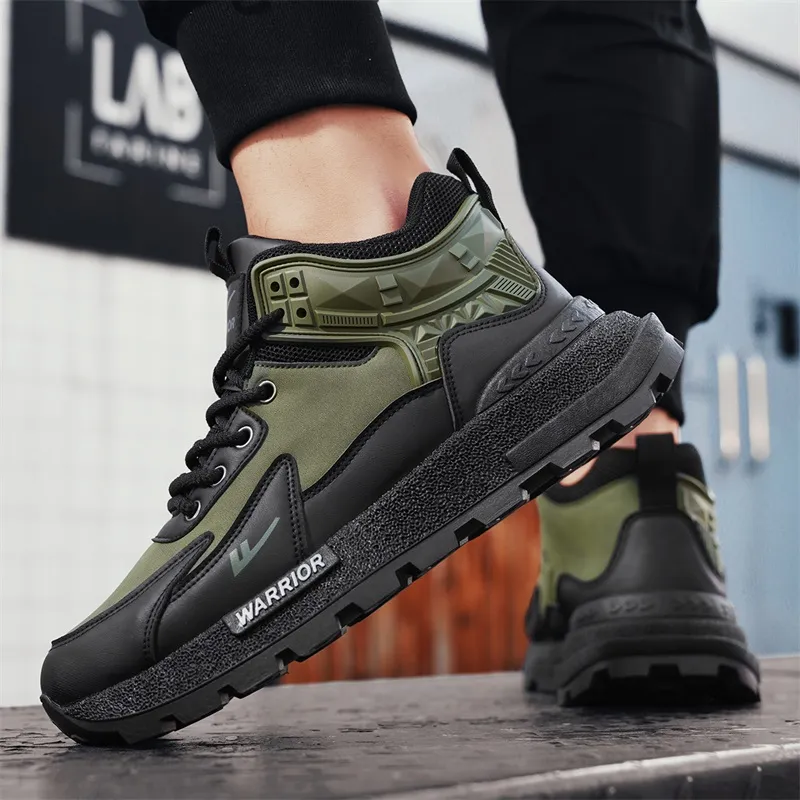 Warrior Shock Absorbers With Abrasion Resistant And Slip Resistant Properties Casual Shoes Men's-13