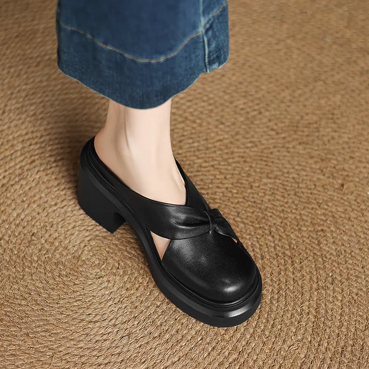 Schilling Closed Toe Slippers Women's-6