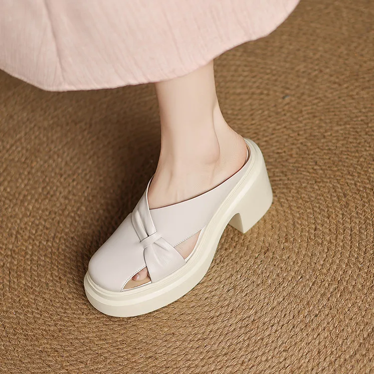 Schilling Closed Toe Slippers Women's-3