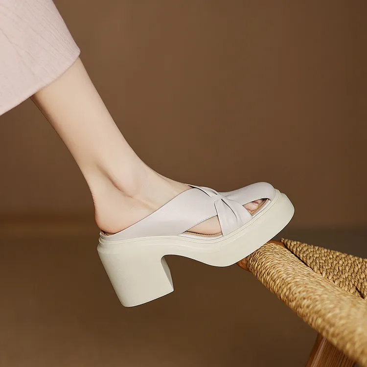 Schilling Closed Toe Slippers Women's-2