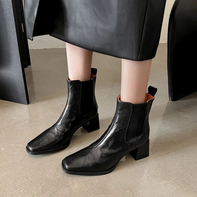 RAPHAEL SONA Short Chelsea Boots Women's-1