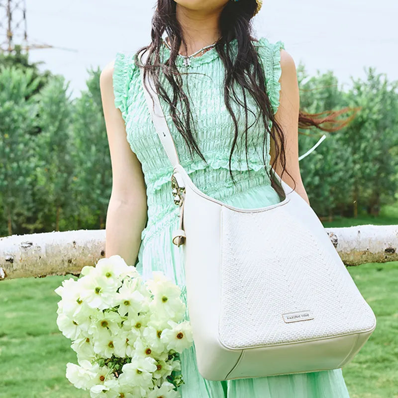 AMAZING SONG Cow Leather Shoulder Bag Women's Elegant Black/Happy Fruit White-5