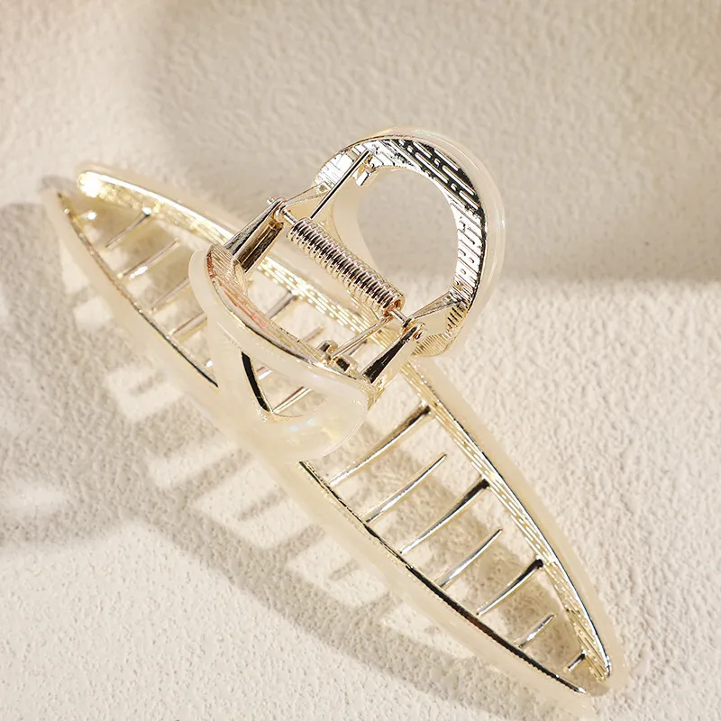 DAN DREAM Resin Hair Clips Women's-3