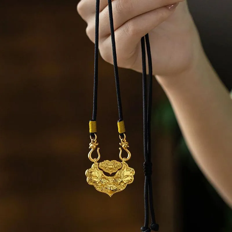 SHARK BABY Alloy Necklaces Women's-4