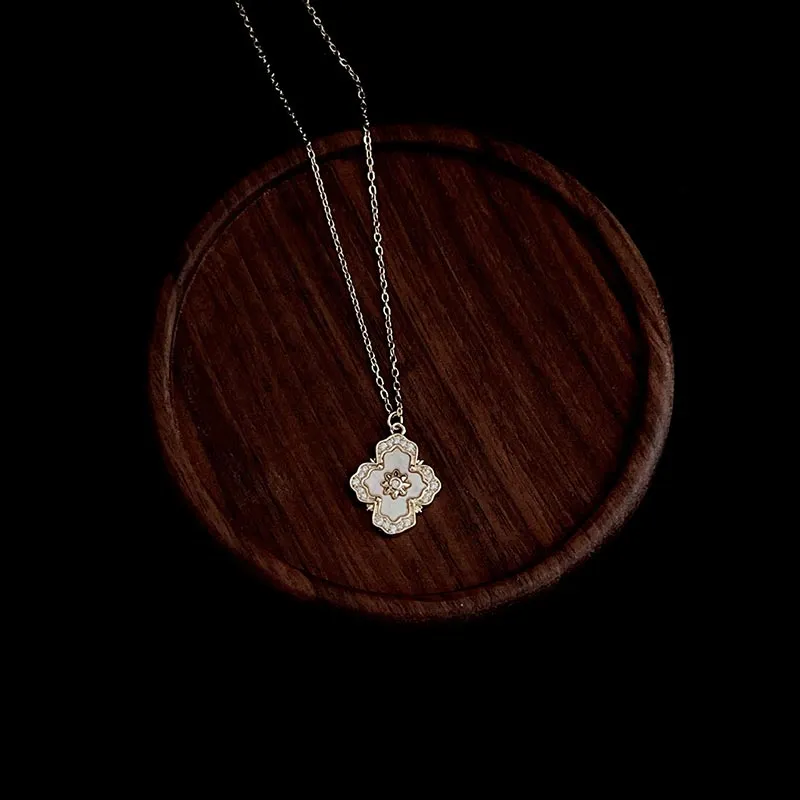 SHARK BABY Mother Of Pearl Necklaces Women's-5