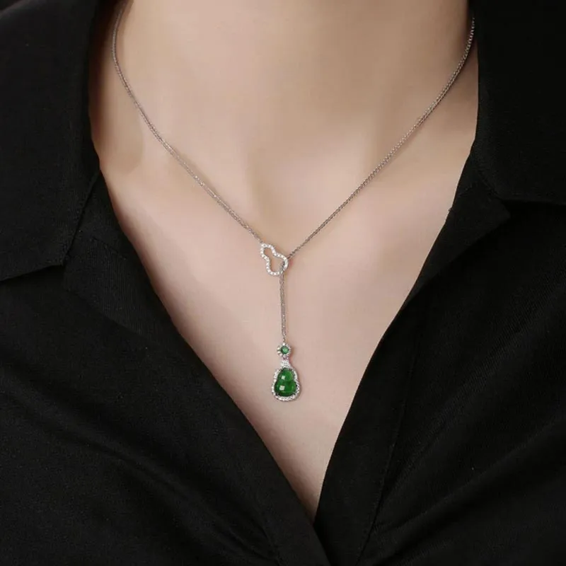 DAN DREAM Chalcedony Necklaces Women's-1