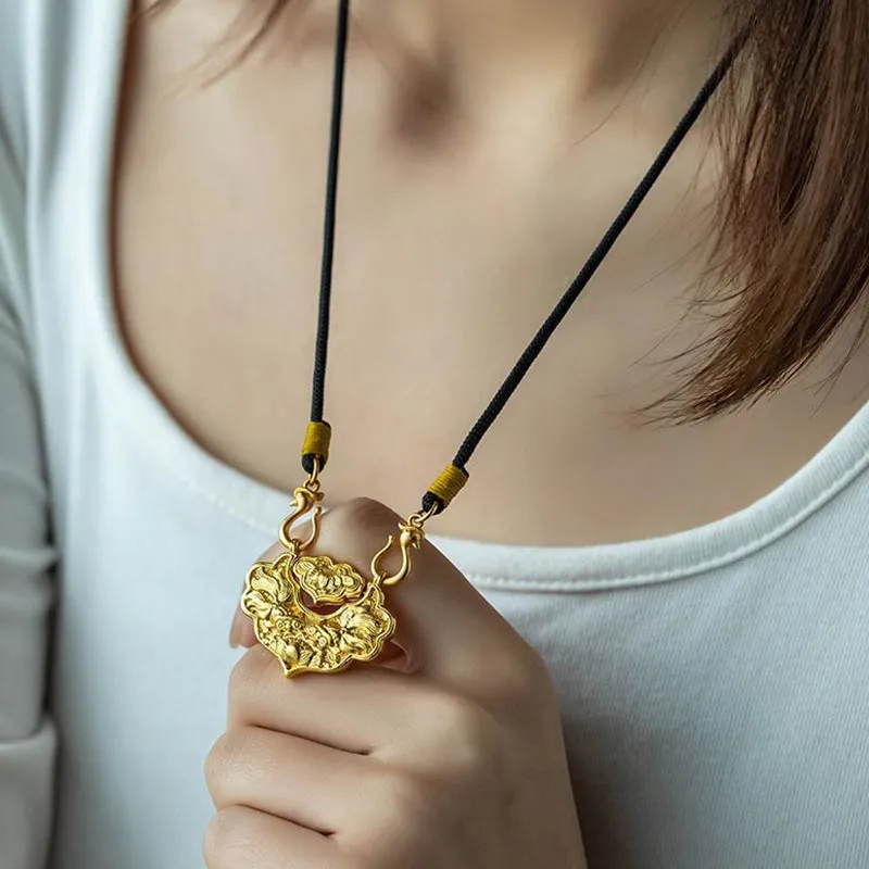 SHARK BABY Alloy Necklaces Women's-2
