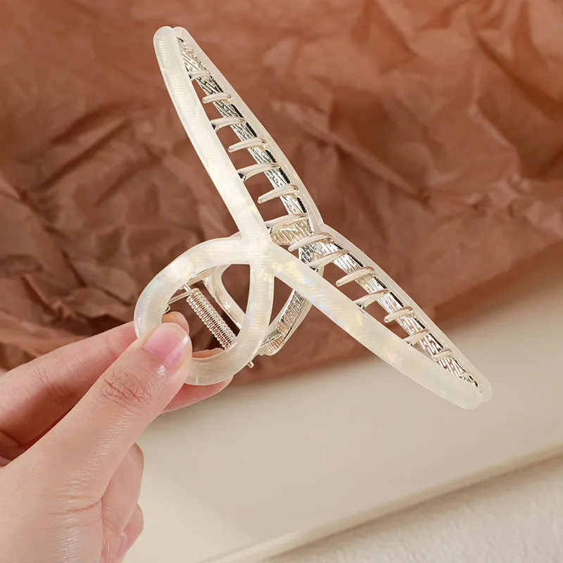 DAN DREAM Resin Hair Clips Women's-1