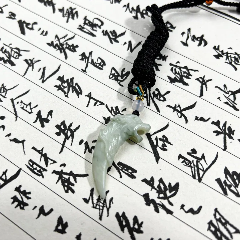 Tang Zhi Serpentine Jade Necklaces Unisex-1