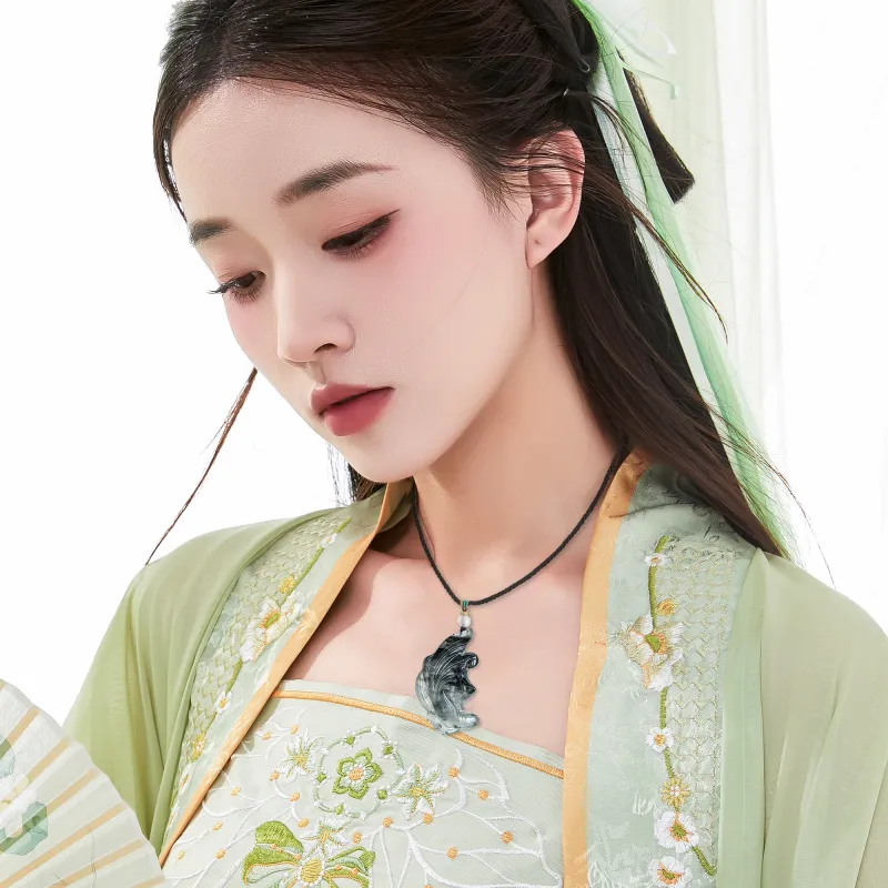 Tang Zhi Serpentine Jade Necklaces Unisex-3