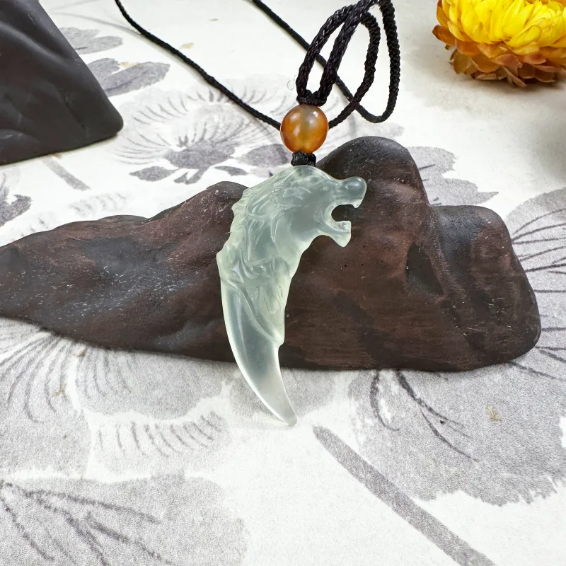Tang Zhi Serpentine Jade Necklaces Unisex-3