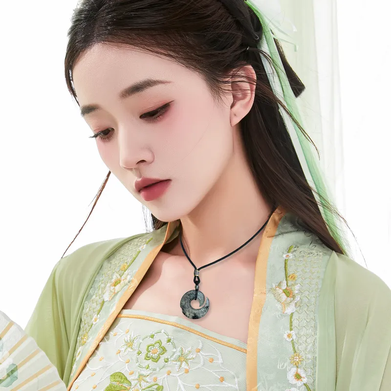 Tang Zhi Serpentine Jade Necklaces Unisex-4