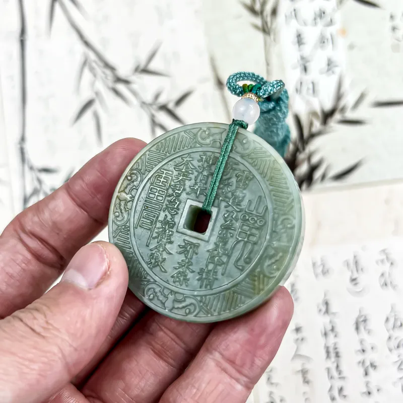 Tang Zhi Natural Serpentine Jade Necklaces Unisex-1