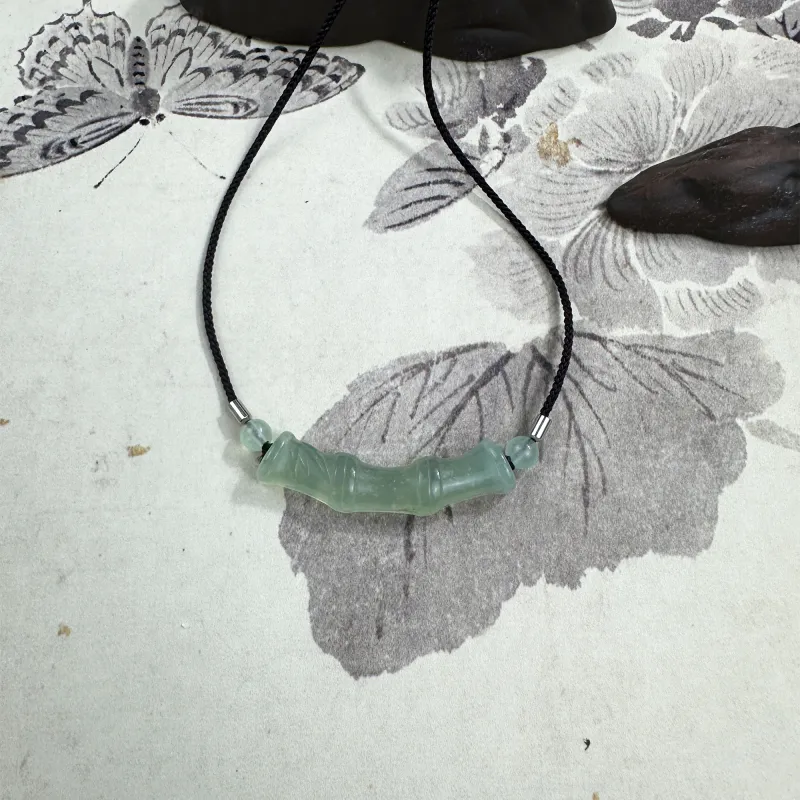 Tang Zhi Serpentine Jade Necklaces Unisex-4