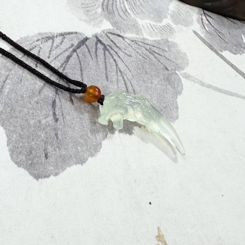 Tang Zhi Serpentine Jade Necklaces Unisex-1