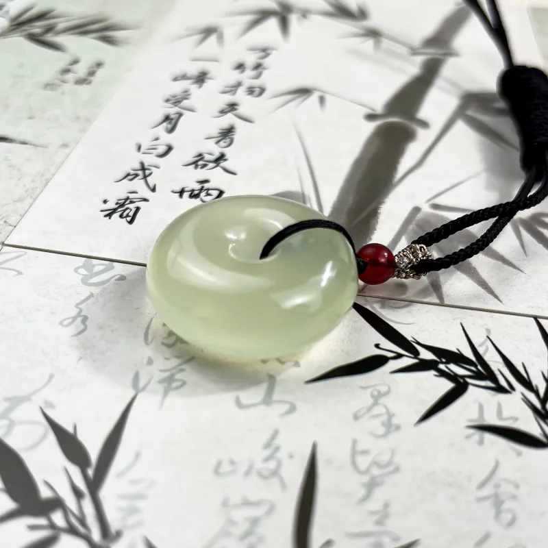 Tang Zhi Serpentine Jade Necklaces Unisex-4