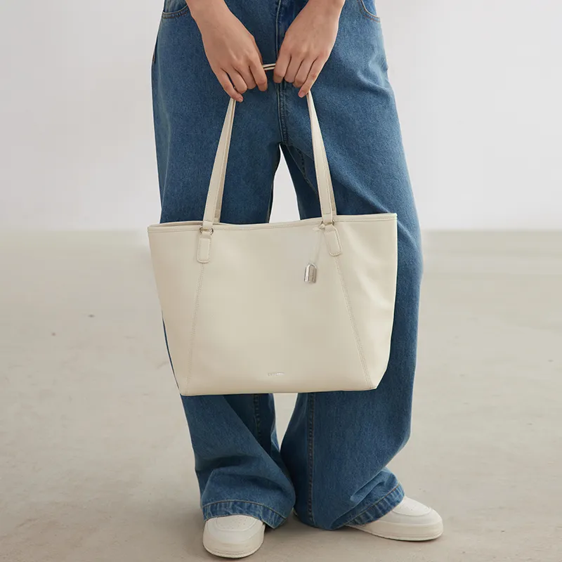 LA FESTIN Shoulder Bags-8