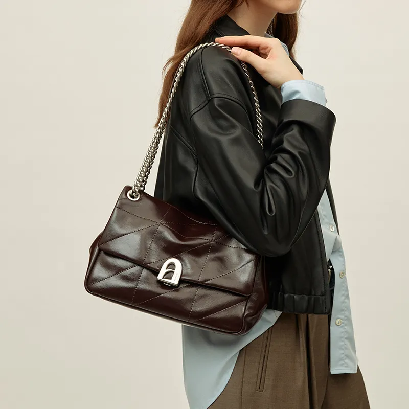 LA FESTIN Shoulder Bags-3