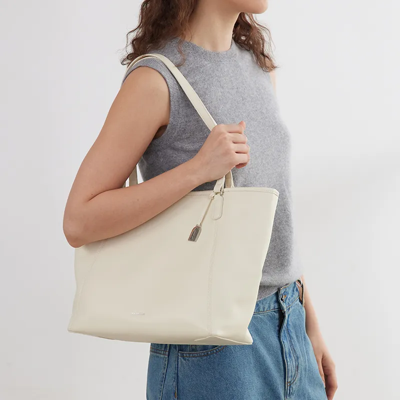 LA FESTIN Shoulder Bags-9