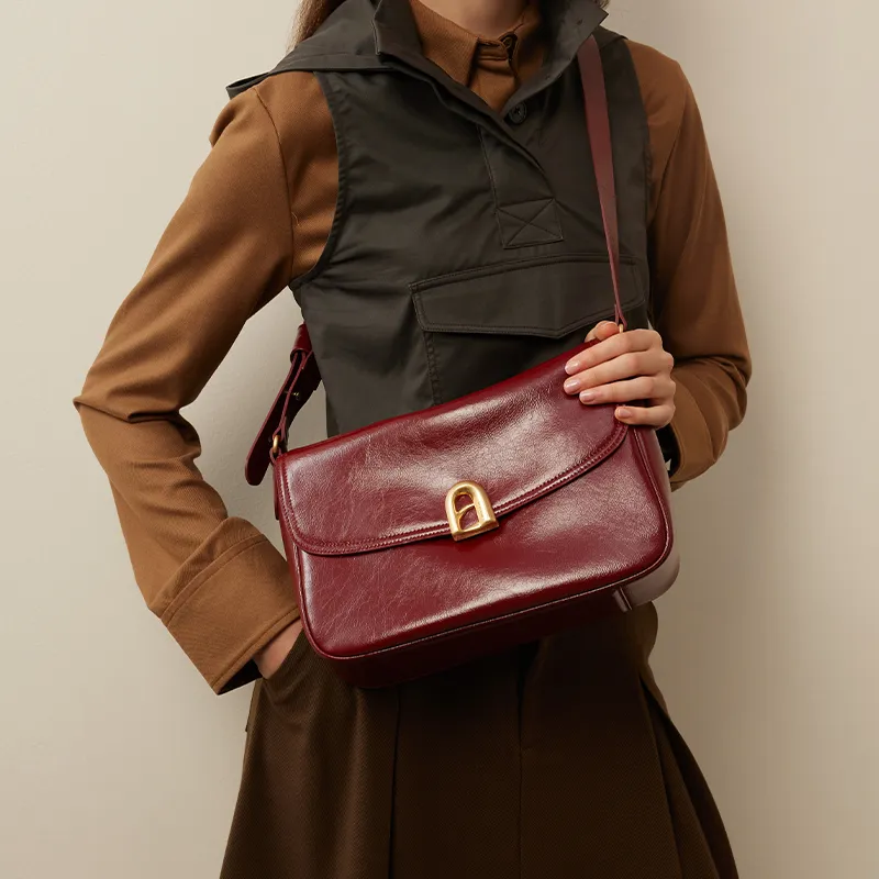 LA FESTIN Shoulder Bags-1