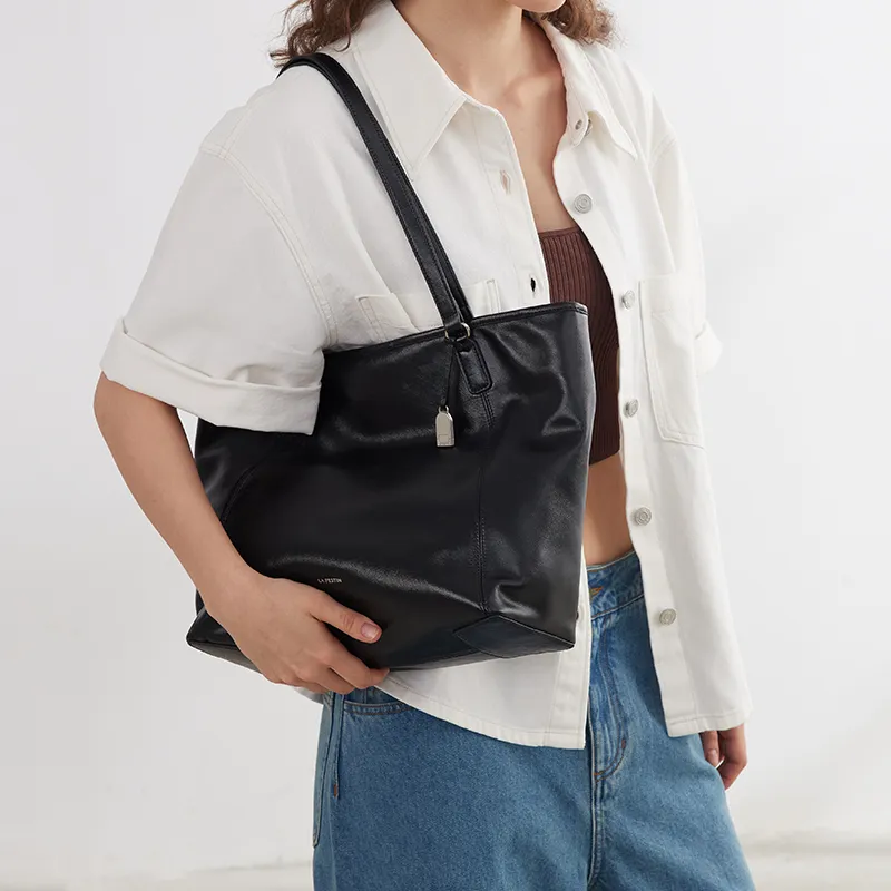 LA FESTIN Shoulder Bags-2