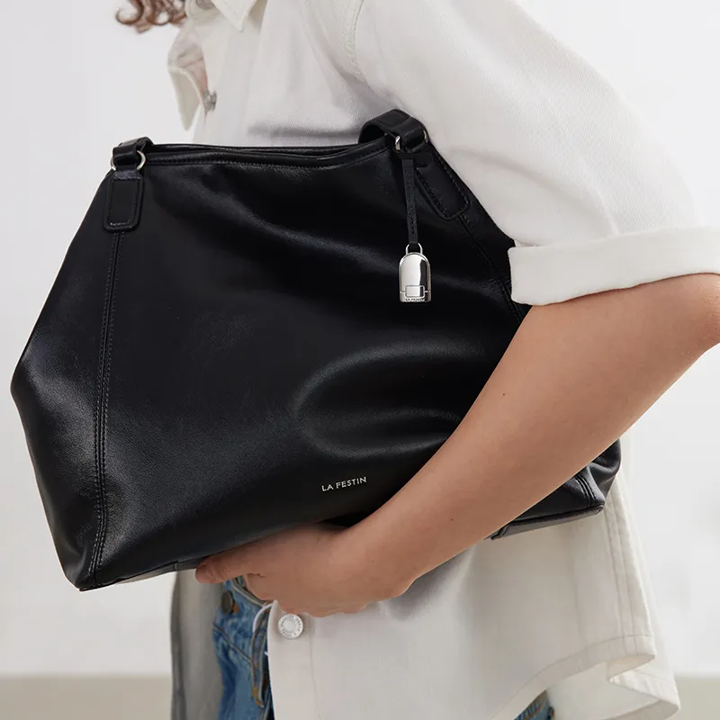 LA FESTIN Shoulder Bags-3