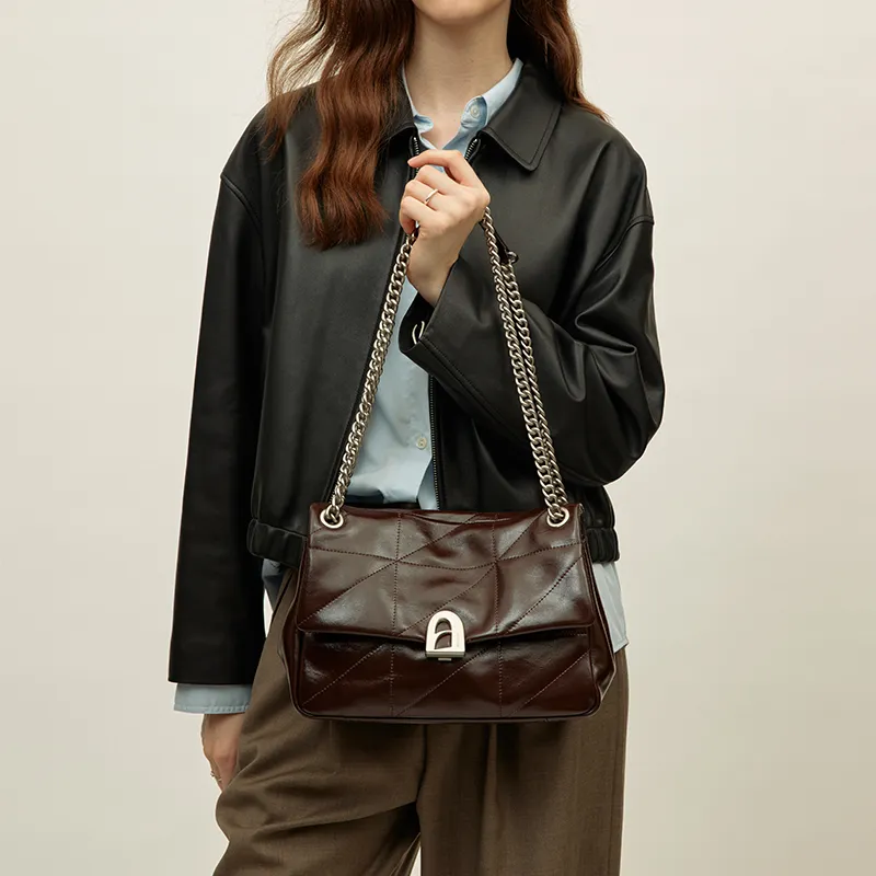 LA FESTIN Shoulder Bags-4