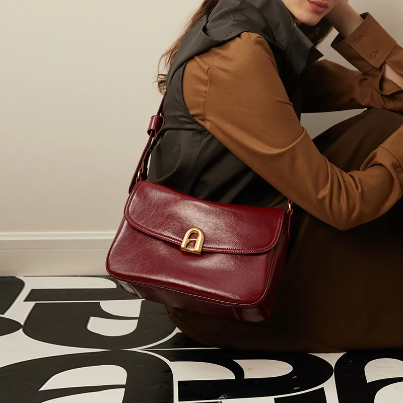 LA FESTIN Shoulder Bags-3