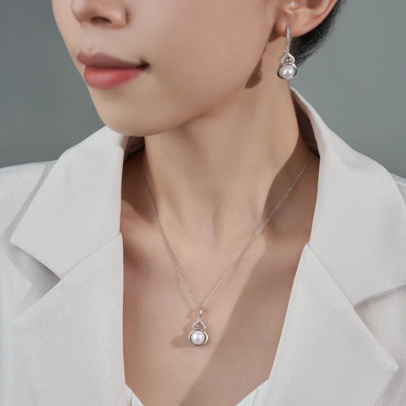 ME LUXE Pearl Hoop Earrings, Blessing Wealth Women's-1