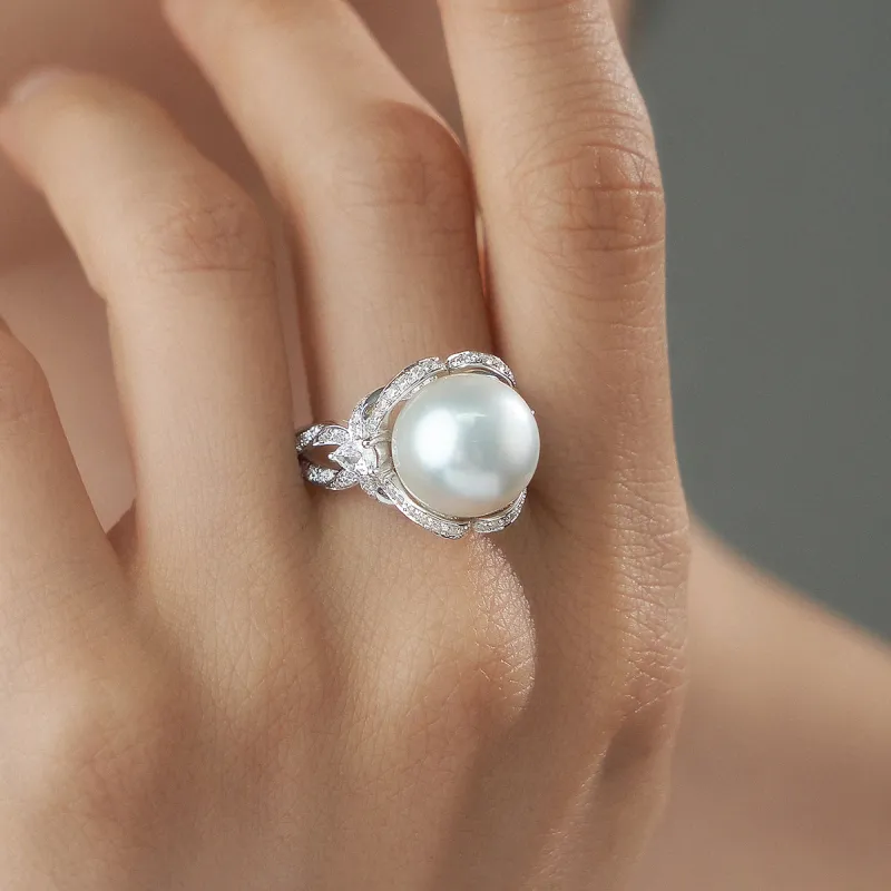 ME LUXE Pearl Ring Classic And Versatile Women's-1