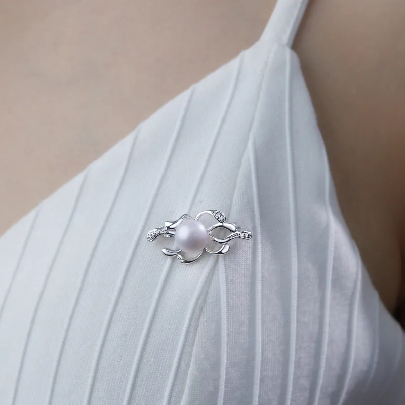 ME LUXE Pearl Brooch Minimalist Style With An Elegant And Luxurious Feel, Refined And Compact Women's-1