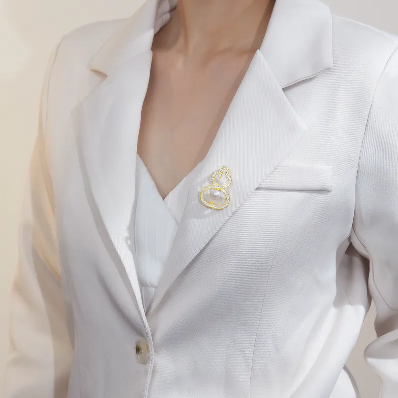 ME LUXE Pearl Brooches Women's-1