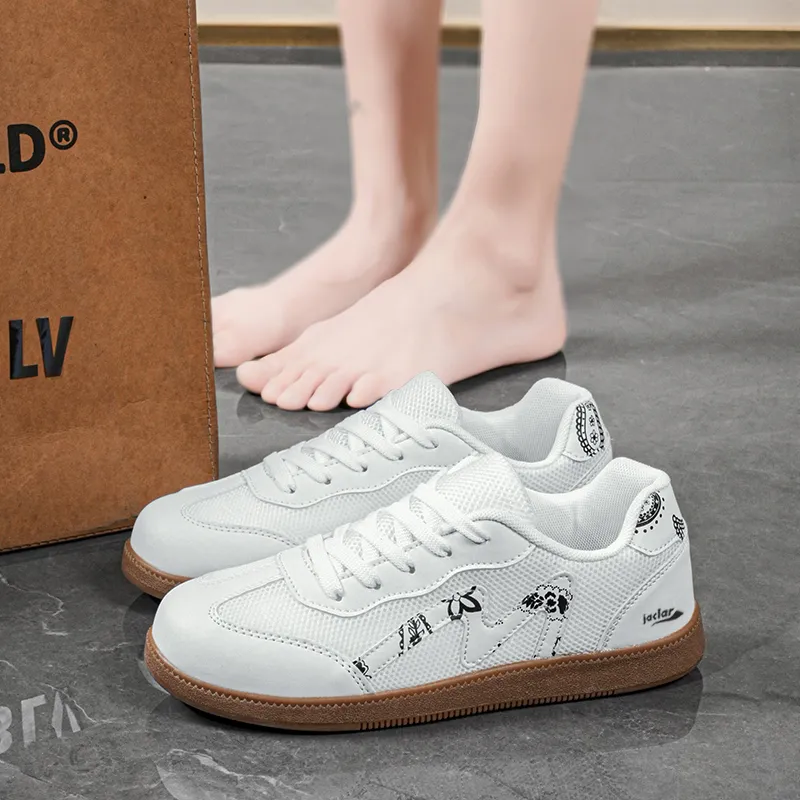 JACLAR Anti Slip Wear Resistant Low Top Skateboard Shoes Women's White-3