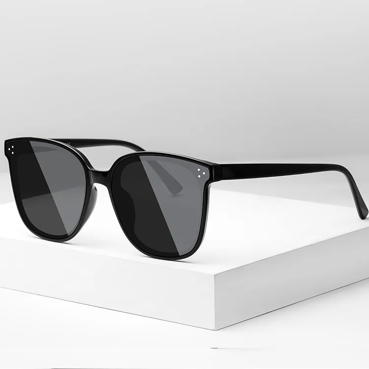 VEGOOS TR/Memory Plastic Square Sunglasses Unisex Black Frame-1