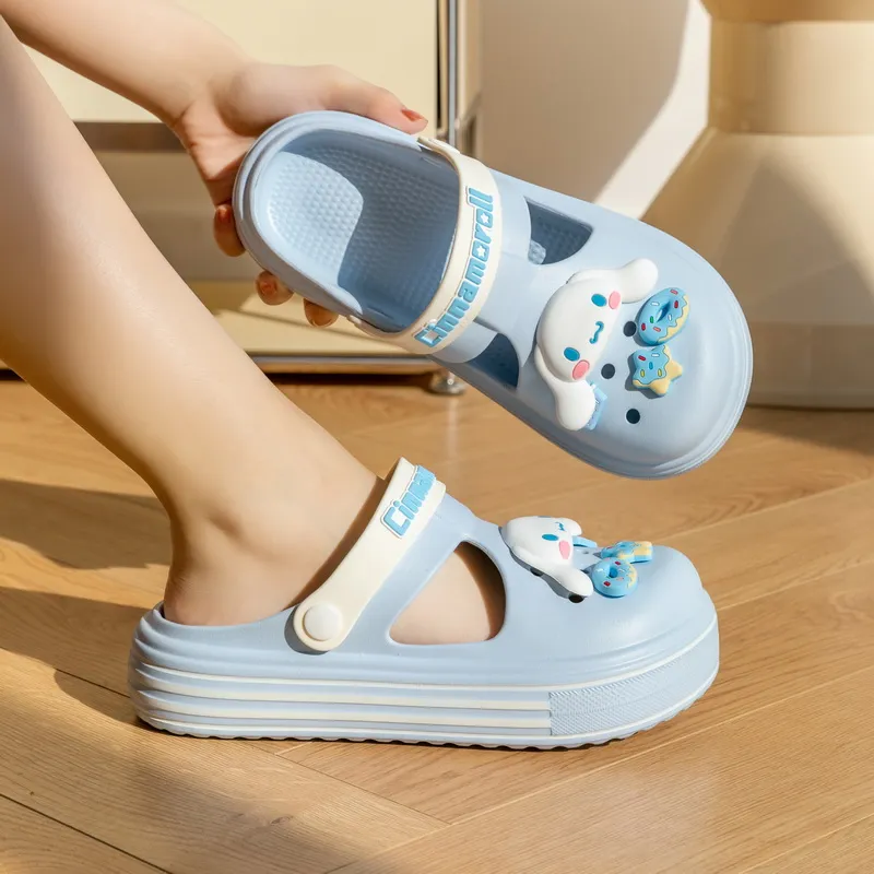 Hello Kitty Slippers / Home Slippers-19