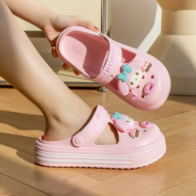 Hello Kitty Slippers / Home Slippers-12