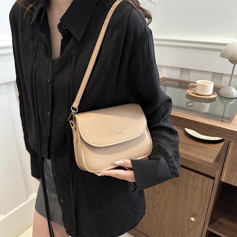 NX DOUGHNUT PU Shoulder Bag Regular Women's Black/Khaki/Brown/Coffee-1
