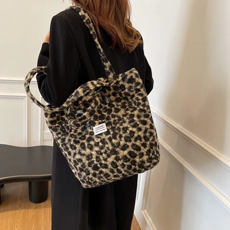 NX DOUGHNUT Fleece Fabric Premium Commute Tote, One Shoulder Handbag Large Size Women's Green/Brown/Black Gray-1