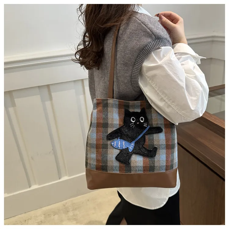 NX DOUGHNUT Woolen Tote Bag, Shopping Bag, Shoulder Bag Unisex Multicolor-1