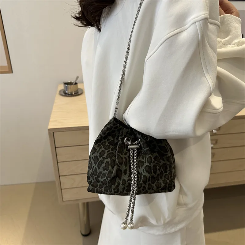 NX DOUGHNUT PU Advanced Sensory Leopard Print Bucket Bag Shoulder Bag Regular Women's Multicolor-6