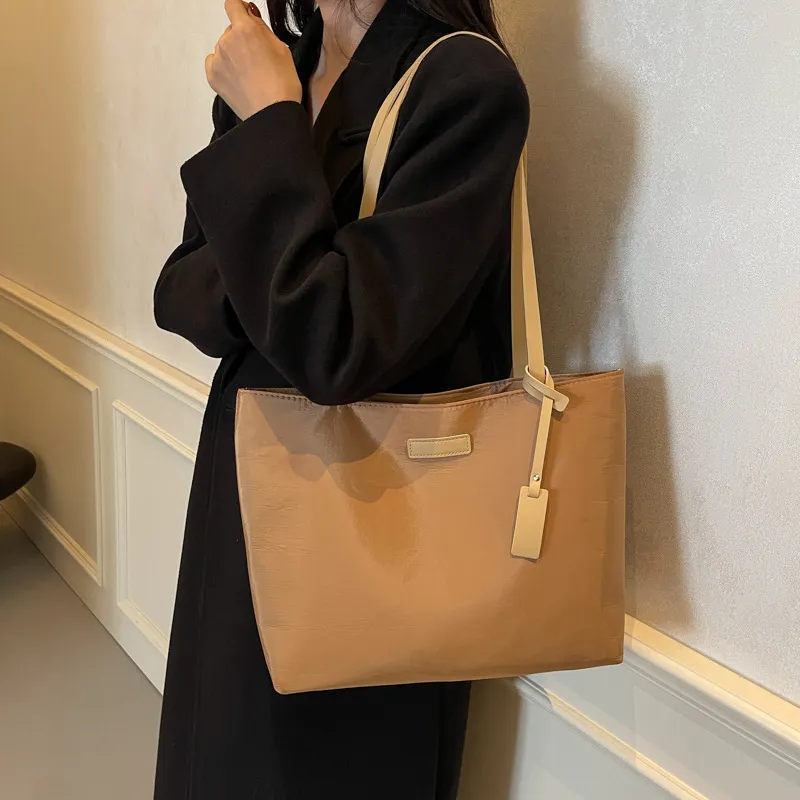 NX DOUGHNUT Fabric Shoulder Bag Regular Women's Black/Khaki-10