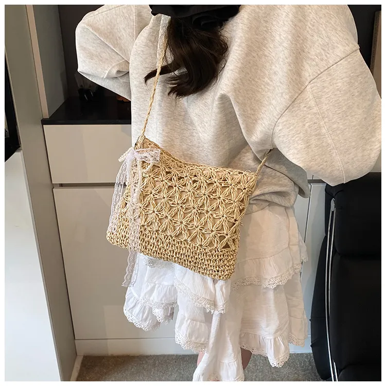 NX DOUGHNUT Straw Woven Shoulder Bag Women's Ecru/Khaki-4